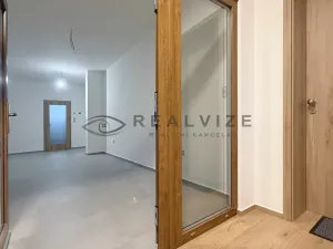 Pronájem kanceláře, Trhové Sviny, Nové město, 32 m2