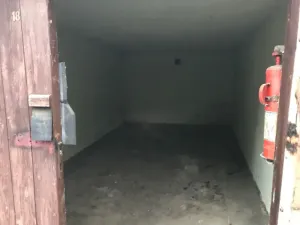 Pronájem garáže, Praha, Podle náhonu, 17 m2