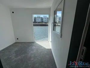 Prodej - jiné, Praha - Holešovice, Sanderova, 52 m2