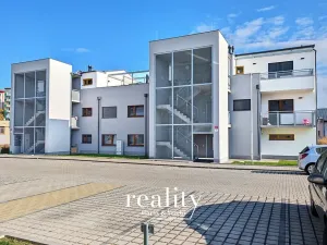 Pronájem bytu 2+kk, Znojmo, Hrušňová, 60 m2
