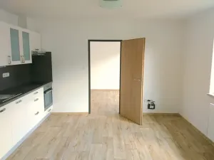 Pronájem bytu 2+kk, Kamenný Újezd, 5. května, 43 m2