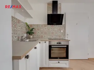 Prodej rodinného domu, Praha - Malešice, Bakalářská, 320 m2