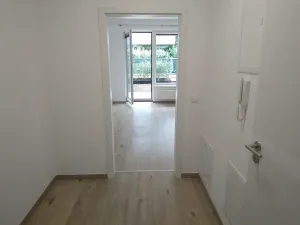 Prodej bytu 1+kk, Praha - Uhříněves, náměstí Bratří Jandusů, 35 m2