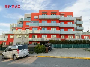 Pronájem bytu 1+kk, Praha - Řeporyje, Kakosova, 35 m2