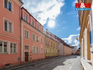 Prodej bytu 1+kk, Cheb, Hradební, 23 m2