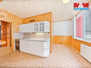 Prodej bytu 2+1, Studená, Komenského, 52 m2