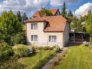 Prodej pozemku pro bydlení, Uhersko, 3765 m2