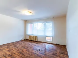 Pronájem bytu 1+kk, Brno, Irkutská, 33 m2