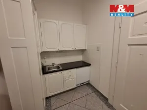 Pronájem kanceláře, Praha, Opletalova, 131 m2