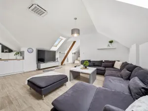 Prodej rodinného domu, Skvrňov, 288 m2