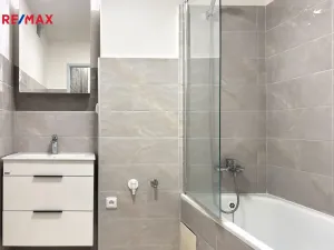 Pronájem bytu 2+1, Pardubice - Zelené Předměstí, Artura Krause, 52 m2