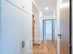 Pronájem bytu 3+kk, Praha - Hloubětín, 60 m2