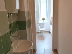 Pronájem kanceláře, Hradec Králové, Československé armády, 15 m2