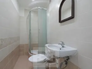 Pronájem bytu 1+kk, Praha - Troja, Lešenská, 26 m2