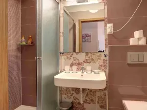 Pronájem bytu 1+1, Karlovy Vary, Vyšehradská, 31 m2