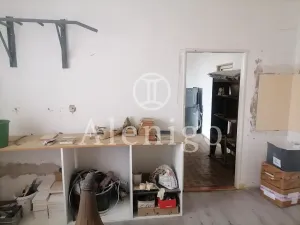 Prodej rodinného domu, Kostelec nad Labem, nám. Komenského, 369 m2