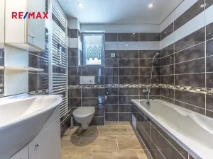 Prodej rodinného domu, Praha - Kyje, Osická, 246 m2