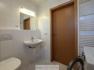 Pronájem bytu 1+kk, Praha - Košíře, Pod Klamovkou, 39 m2