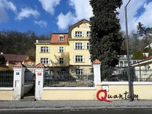 Pronájem bytu 2+kk, Praha - Dejvice, V Šáreckém údolí, 47 m2