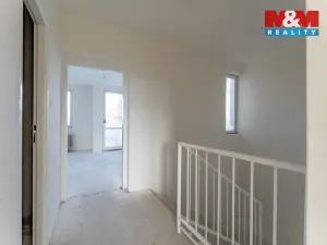 Prodej rodinného domu, Býkev, 190 m2