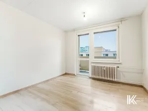 Prodej bytu 3+1, Znojmo, Dukelských bojovníků, 72 m2