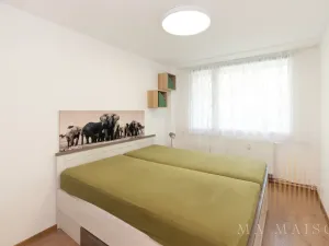 Pronájem bytu 2+kk, Praha - Hloubětín, Slévačská, 57 m2