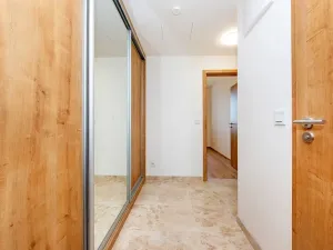 Pronájem bytu 2+kk, Praha - Strašnice, Strančická, 45 m2