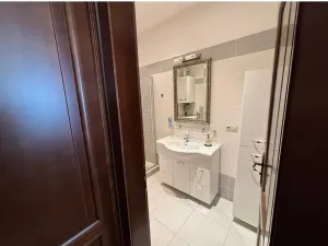 Prodej bytu 2+kk, Karlovy Vary, Vřídelní, 58 m2