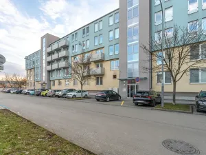 Prodej bytu 2+kk, Brno, Zderadova, 55 m2