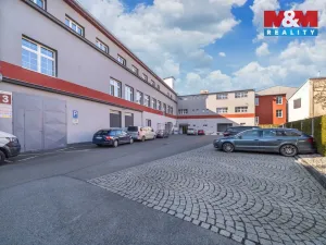 Pronájem kanceláře, Plzeň - Božkov, Božkovské náměstí, 382 m2