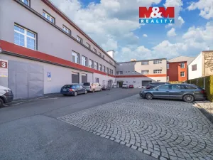 Pronájem kanceláře, Plzeň - Božkov, Božkovské náměstí, 467 m2