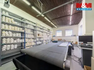 Pronájem kanceláře, Plzeň - Božkov, Božkovské náměstí, 172 m2