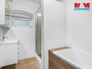 Pronájem bytu 3+kk, Bělá pod Bezdězem, Masarykovo náměstí, 100 m2
