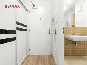 Prodej bytu 1+kk, Praha - Libeň, Novovysočanská, 24 m2