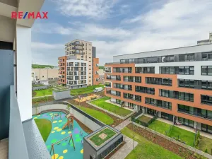 Pronájem bytu 1+kk, Praha - Hloubětín, Poděbradská, 33 m2