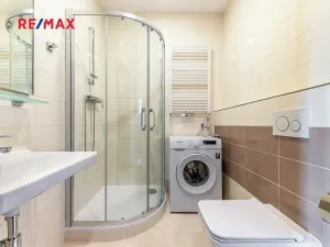 Pronájem bytu 1+kk, Praha - Libeň, náměstí Dr. Václava Holého, 27 m2