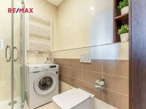 Pronájem bytu 1+kk, Praha - Libeň, náměstí Dr. Václava Holého, 27 m2