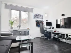 Prodej bytu 2+1, Brno - Obřany, Fryčajova, 52 m2