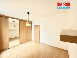 Pronájem bytu 2+kk, Praha, Pod Haltýřem, 45 m2