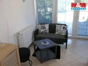 Pronájem bytu 1+kk, Loděnice, Spojovací, 21 m2