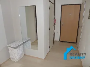 Pronájem bytu 2+1, Děčín, Kosmonautů, 63 m2