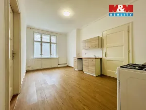 Pronájem bytu 1+1, Klatovy - Klatovy II, Masarykova, 54 m2