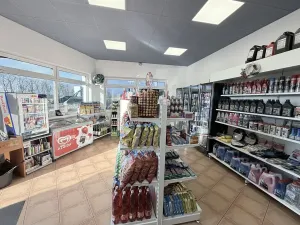 Prodej komerční nemovitosti, Kly, 781 m2