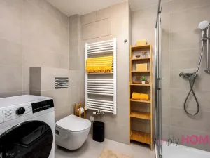 Pronájem bytu 1+kk, Praha - Holešovice, V háji, 37 m2