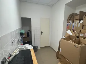 Pronájem obchodního prostoru, Hulín, nám. Míru, 141 m2