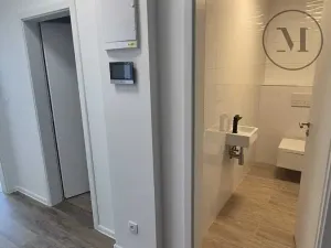 Pronájem bytu 2+kk, České Budějovice, Branišovská, 57 m2