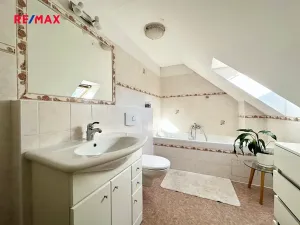 Prodej rodinného domu, Dolní Rychnov, U Hřiště, 200 m2