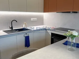 Prodej bytu 2+kk, Hluboká nad Vltavou, Masarykova, 54 m2