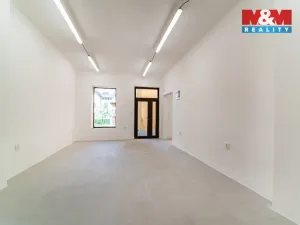 Pronájem obchodního prostoru, Mariánské Lázně, Hlavní třída, 76 m2