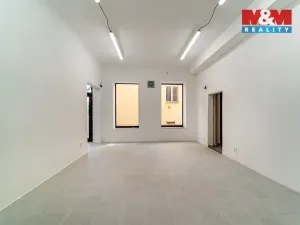 Pronájem obchodního prostoru, Mariánské Lázně, Hlavní třída, 76 m2